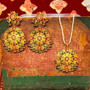 Mannat, the Traditional Handcrafted Jadau Jewelry Set